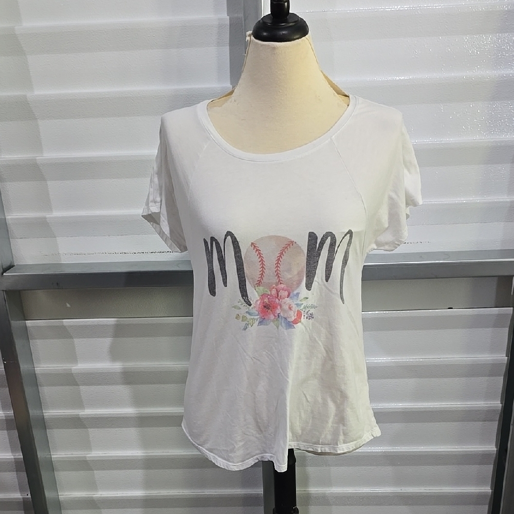 White Relaxed Short‎ Sleeve Tee with Cuffed Sleeves